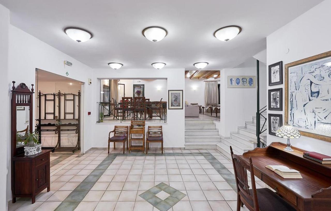Eva Suites & Apartments Agia Marina Esterno foto